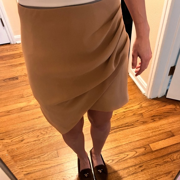 Elliatt Asymmetrical Origami Tan Mini Skirt Medium - Picture 2 of 5